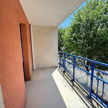 T2 Avec Balcon Et Garage Privatif, Centre-ville - - Fr-1-197-601 Appartement