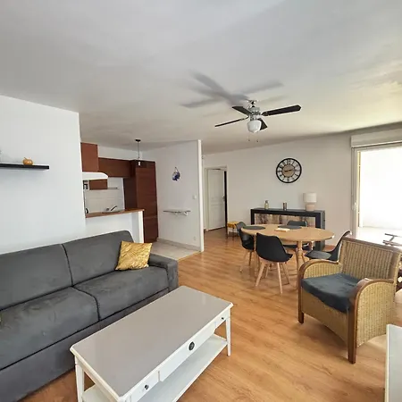 Appartement T2 Avec Balcon Et Garage Privatif, Centre-ville - - Fr-1-197-601 Les Sables-dʼOlonne
